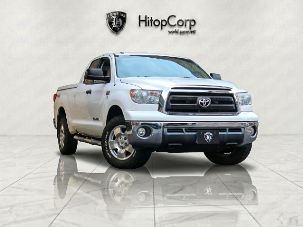 Toyota Tundra Double Cab SR5 5.7 V8 4WD
